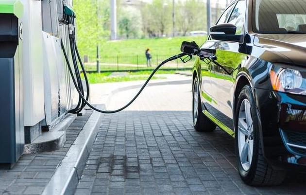 關于油價調整的最新消息，解析12月16日油價公布背后的因素與影響，揭秘油價調整背后的因素，最新油價公布消息深度解析（附影響分析）