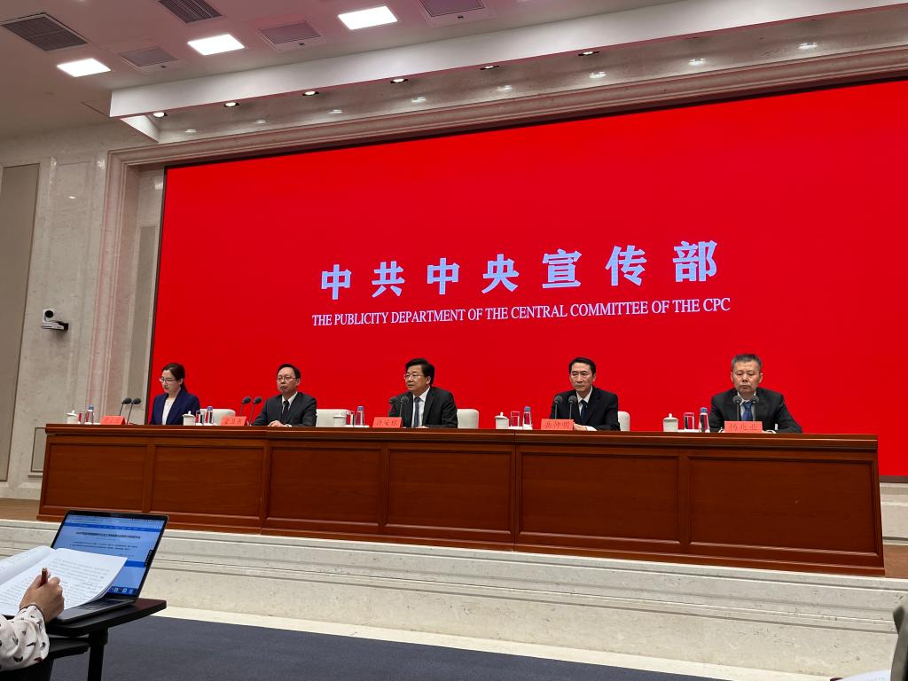 新澳門一肖一特一中，揭示背后的違法犯罪問題，澳門犯罪揭秘，背后的新澳門一肖一特一中違法犯罪問題曝光