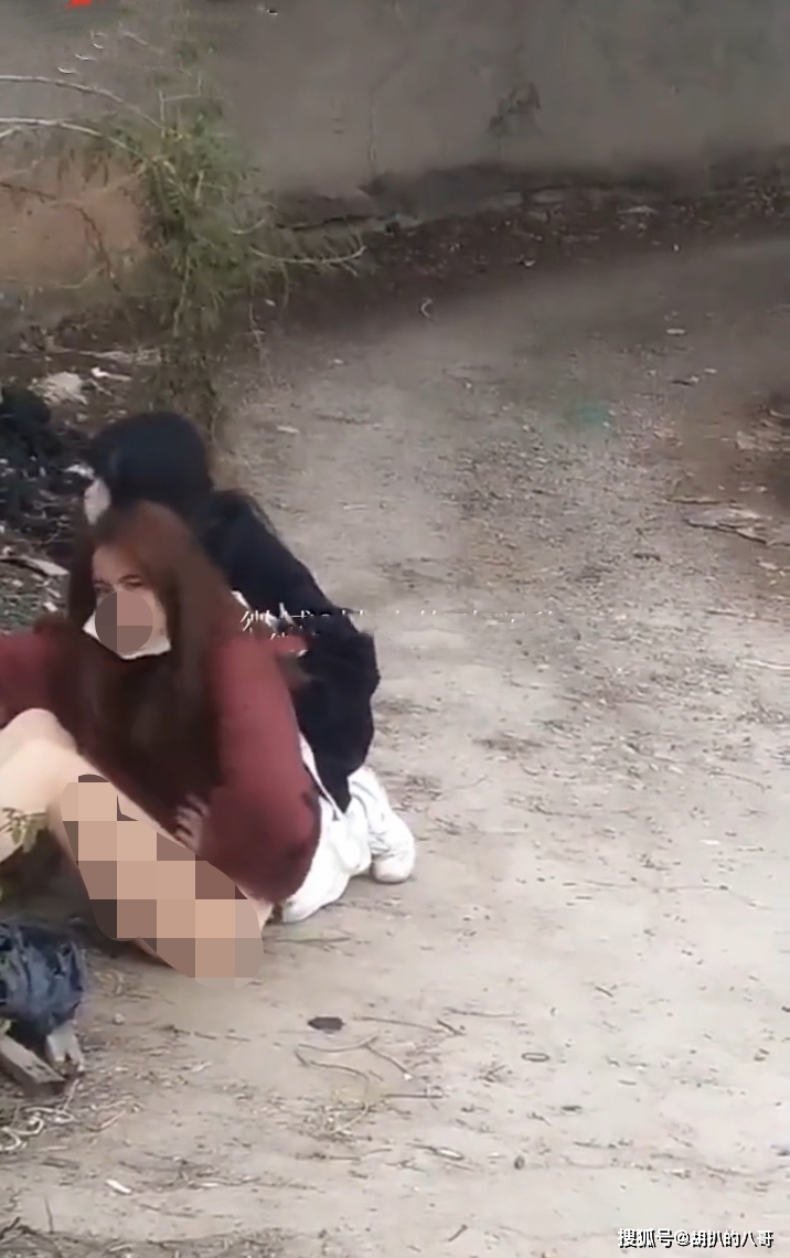 被同學(xué)抱摔藝考女生發(fā)聲，揭示事件背后的真相與反思，藝考女生揭露抱摔事件背后的真相與反思