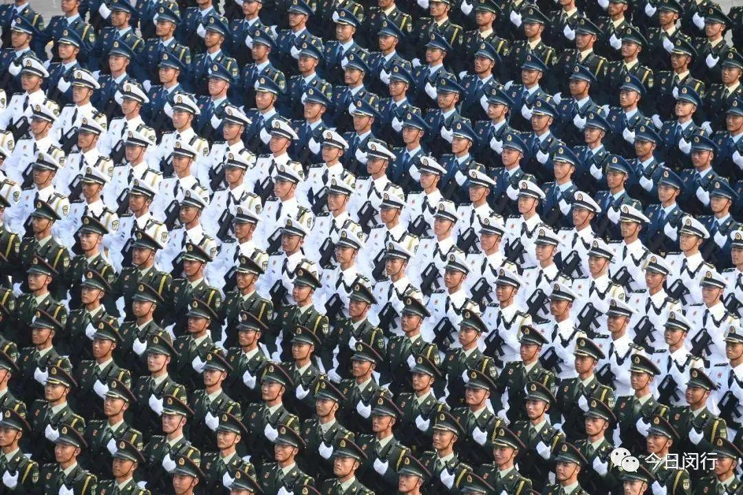 國(guó)慶閱兵觀后感，國(guó)慶閱兵，震撼心靈，展現(xiàn)國(guó)家力量