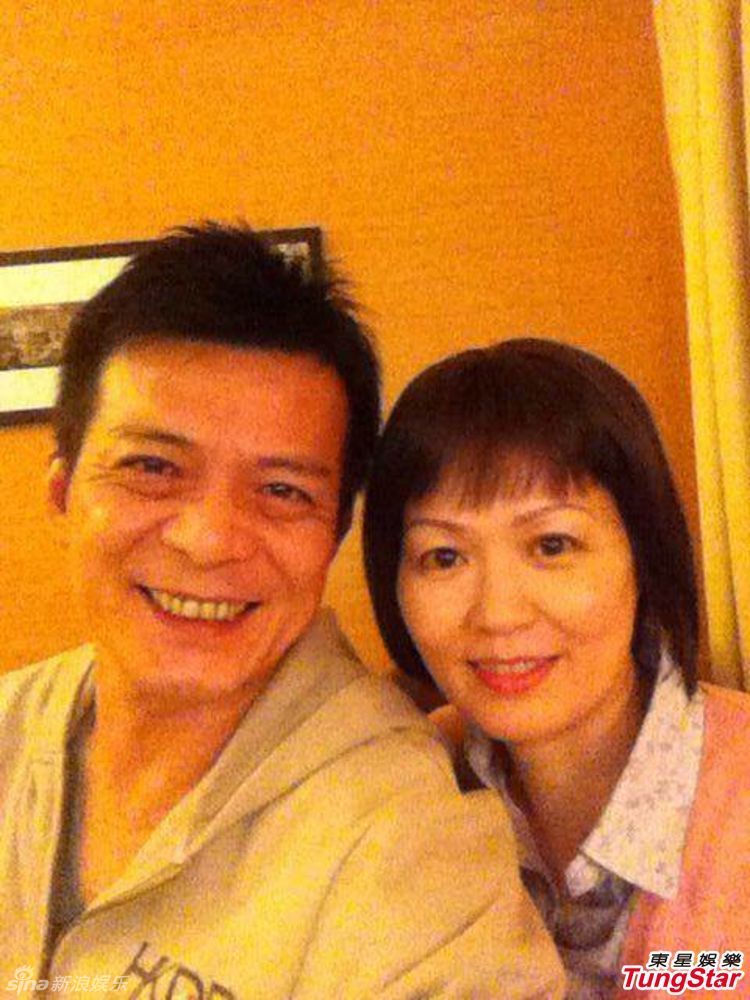 揭秘黃日華老婆的家族背景，祖宗是誰(shuí)？，黃日華老婆家族背景揭秘，祖宗身世探秘