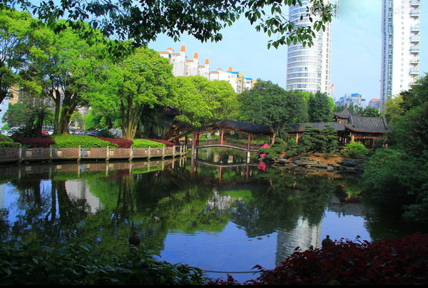 長(zhǎng)沙市必游旅游景點(diǎn)攻略，長(zhǎng)沙市必游景點(diǎn)攻略大全