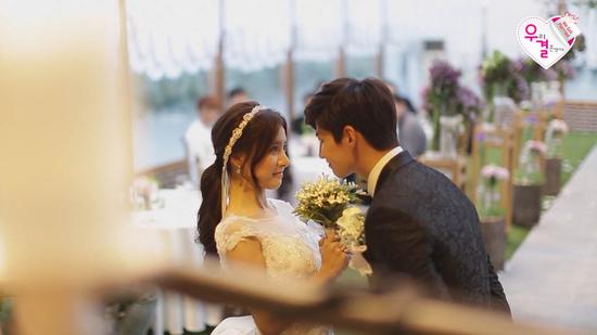我們結(jié)婚了，愛(ài)的綻放與未來(lái)的共筑，愛(ài)的綻放與未來(lái)共筑，我們的婚姻之旅