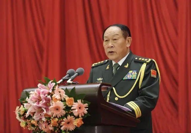 國(guó)防部長(zhǎng)是什么級(jí)別的官，職責(zé)、地位與權(quán)力，國(guó)防部長(zhǎng)職責(zé)、地位與權(quán)力詳解，級(jí)別與角色解析
