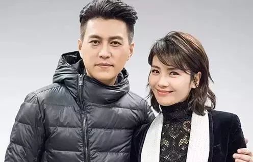 揭秘靳東老婆身份，究竟是誰？，揭秘靳東老婆身份，她究竟是誰？