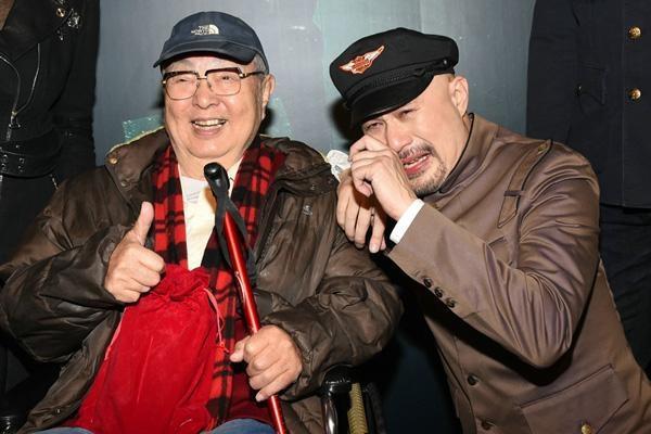 蒼穹之翼