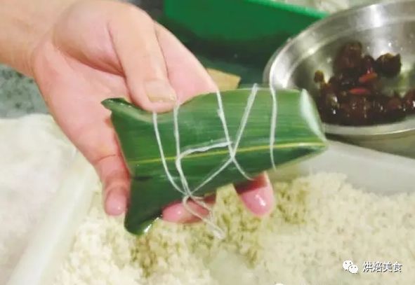 包粽子，傳統(tǒng)手藝的細(xì)致展現(xiàn)，包粽子，傳統(tǒng)手藝的細(xì)致演繹