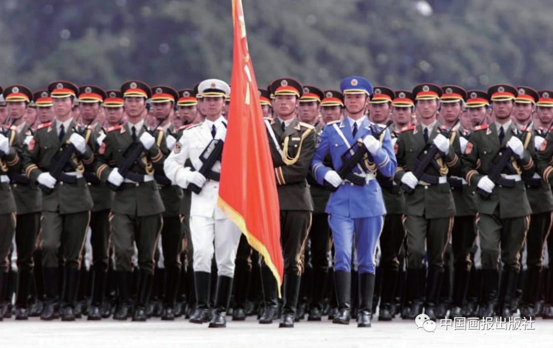 閱兵盛典展現(xiàn)大國風(fēng)采——我的2019國慶閱兵觀后感，閱兵盛典展現(xiàn)大國風(fēng)采，我的國慶閱兵觀后感心得分享