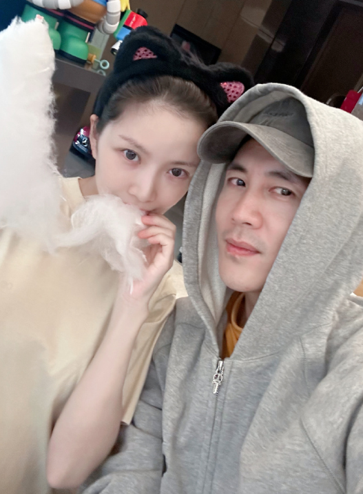 杜淳老婆王燦的畢業(yè)學(xué)校及其影響，杜淳妻子王燦畢業(yè)學(xué)校揭秘，背景對(duì)人生軌跡的影響