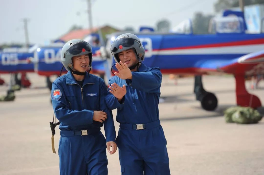 中國(guó)空軍航空大學(xué)畢業(yè)后的多元發(fā)展路徑，中國(guó)空軍航空大學(xué)學(xué)子多元發(fā)展路徑概覽