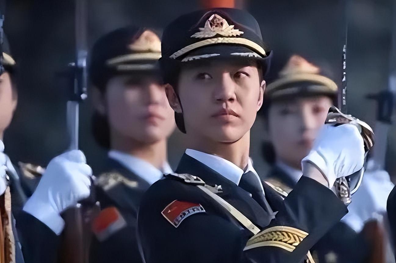 三軍儀仗隊(duì)女兵程誠(chéng)照片，展現(xiàn)新時(shí)代巾幗英雄的風(fēng)采，三軍儀仗隊(duì)女兵程誠(chéng)照片，新時(shí)代巾幗英雄風(fēng)采展現(xiàn)