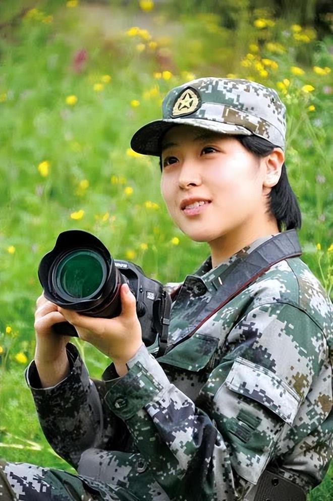 最漂亮的中國女兵圖片，展現(xiàn)英勇與美麗的瞬間，英勇與美麗并存，最迷人的中國女兵瞬間圖片
