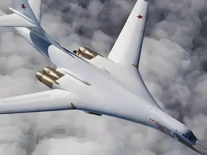 圖22M逆火轟炸機(jī)與圖-160戰(zhàn)略轟炸機(jī)，冷戰(zhàn)巨人之比較，冷戰(zhàn)巨人之比較，圖-22M逆火轟炸機(jī)與圖-160戰(zhàn)略轟炸機(jī)對(duì)比解析