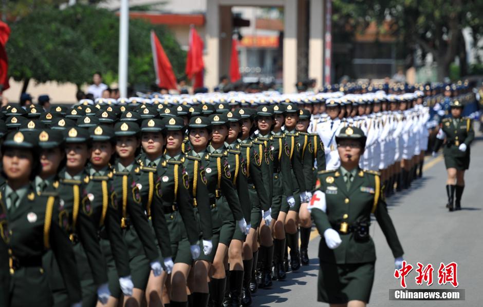 紀念抗日戰(zhàn)爭暨反法西斯戰(zhàn)爭勝利70周年閱兵，回顧與前瞻，紀念抗日戰(zhàn)爭暨反法西斯戰(zhàn)爭勝利70周年閱兵，回顧歷史，展望未來