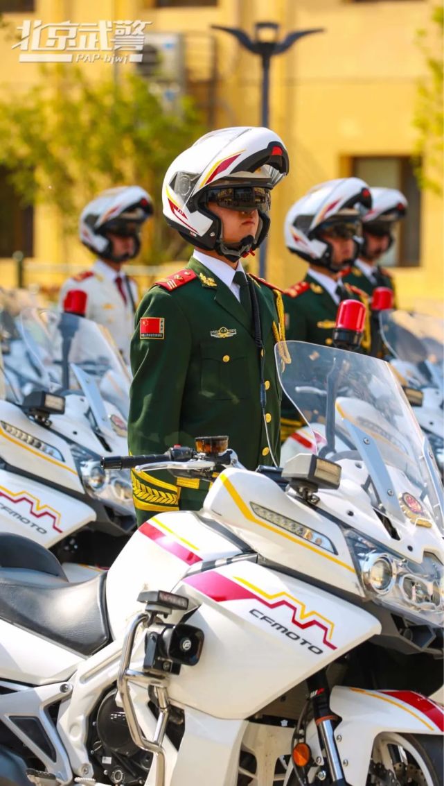 閱兵儀式中的國賓護(hù)衛(wèi)隊(duì)，榮耀與責(zé)任的體現(xiàn)，閱兵儀式中的國賓護(hù)衛(wèi)隊(duì)，榮耀與責(zé)任的展現(xiàn)