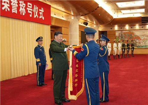 八一勛章獲得者，榮耀背后的故事與啟示，八一勛章獲得者背后的榮耀與啟示