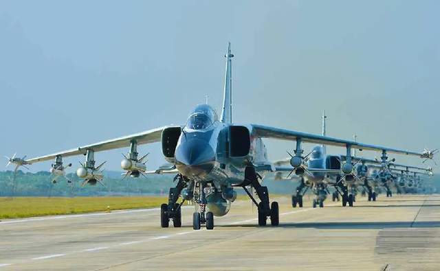 中國(guó)空軍現(xiàn)役編制探析，中國(guó)空軍現(xiàn)役編制深度解析