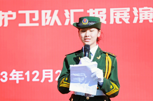 國(guó)旗護(hù)衛(wèi)隊(duì)中的鏗鏘玫瑰，女隊(duì)員的榮耀與擔(dān)當(dāng)，國(guó)旗護(hù)衛(wèi)隊(duì)中的女隊(duì)員，榮耀與擔(dān)當(dāng)?shù)溺H鏘玫瑰