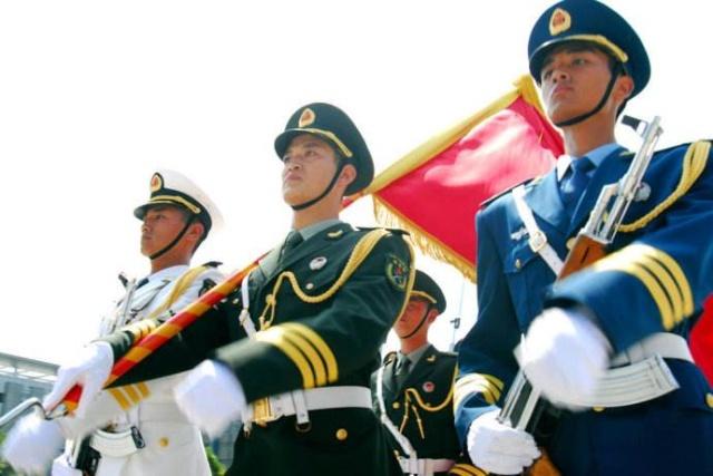 華蓮奶爸與三軍儀仗隊(duì)，一張圖片背后的故事，華蓮奶爸與三軍儀仗隊(duì)，一張圖片背后的感人故事