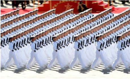2009年閱兵式中的水兵方隊(duì)，榮耀與力量的展現(xiàn)，2009年閱兵式中的水兵方隊(duì)，榮耀與力量的交匯
